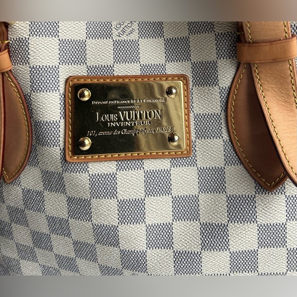 AUTHENTIC !! Louis Vuitton tote. - Picture 7 of 16